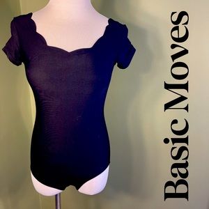 M (8-10) Basic Moves leotard